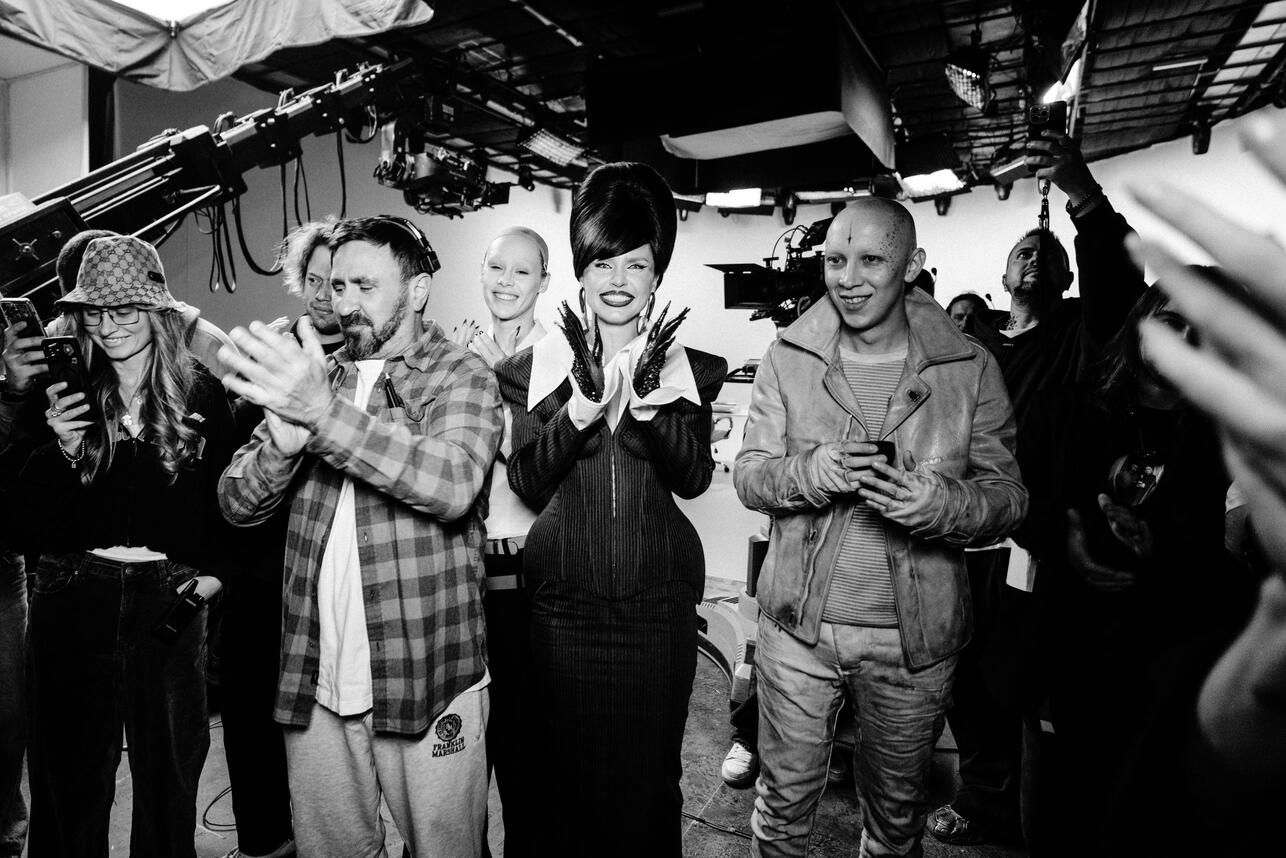 Звезды и съемочная группа фильма «Хозяйка нейросети» фото