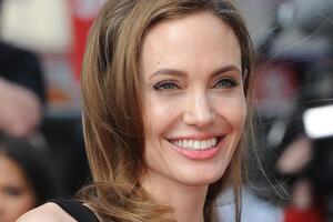 СМИ сообщили о тайном романе Анджелины Джоли