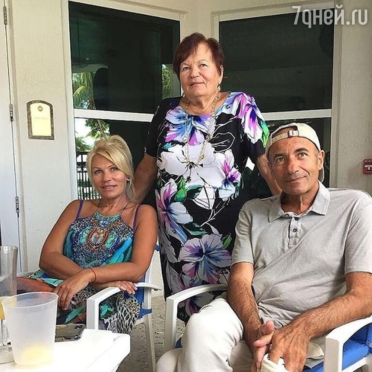 90 Р?РіРѕСЂСЊ РљСЂСѓС‚РѕР№ РїРѕРєР°Р·Р°Р» СЂРµРґРєРѕРµ РІРёРґРµРѕ СЃ 92-Р»РµС‚РЅРµР№ РјР°РјРѕР№: СЃ РЅРѕРІРѕР№ РїСЂРёС‡РµСЃРєРѕР№ Рё СѓС…Р°Р¶РµСЂРѕРј