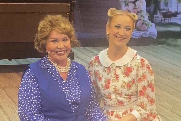 Вернувшаяся в театр Бузова очаровала возмужавшего внука Бабкиной: «Я уничтожен!»