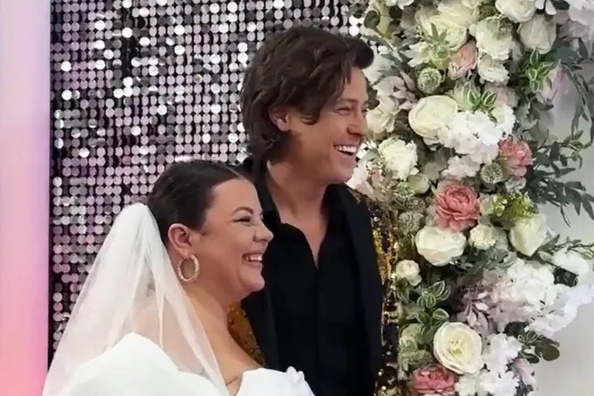 Достар алдында стриптизермен порно