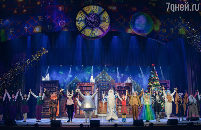 Знаменитые ведущие Детского радио вернут Деду Морозу мешок