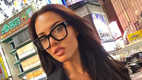 Решетова съехалась с богатым женихом  теперь живет в загородном доме