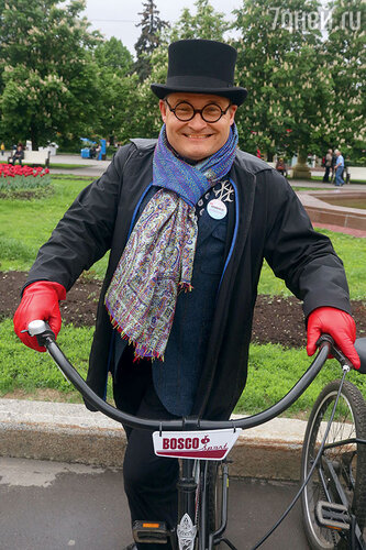 Александр Васильев