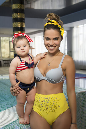 Галина Ржаксенская с дочерью Лизой