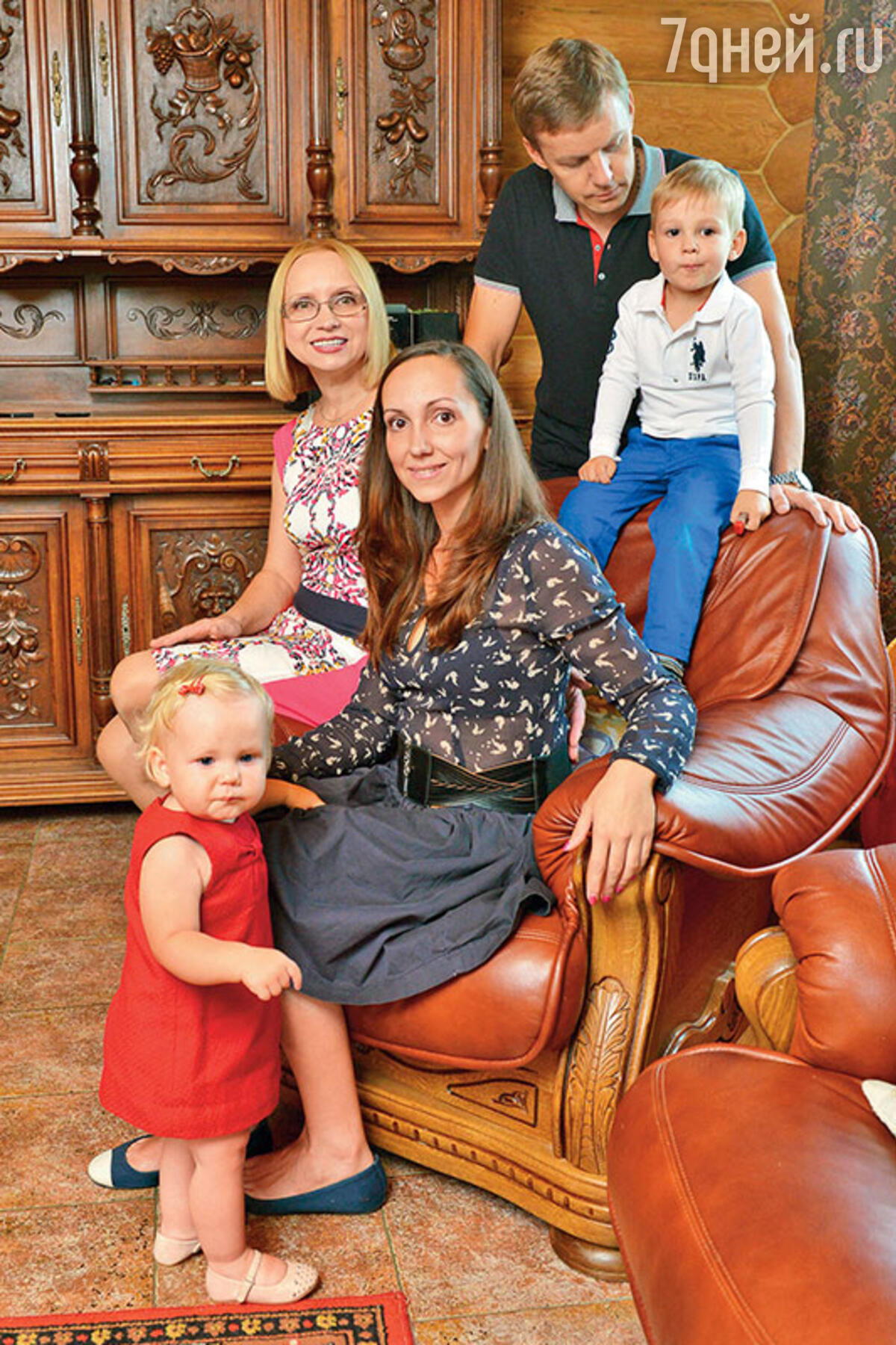 Дочь мазуркевич. Равикович и мазуркевич. Дочь мазуркевич. Дочь ирины мазуркевич и анатолия равиковича. Дочь мазуркевич.