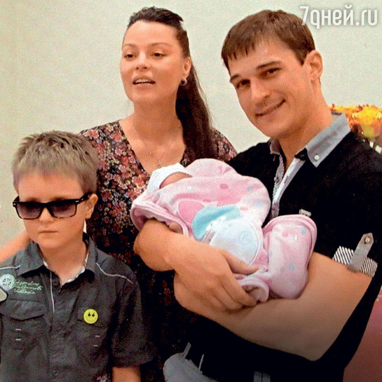 Наталья Громушкина с мужем, сыном и дочерью