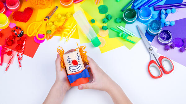 Оригинальная поделка из втулок