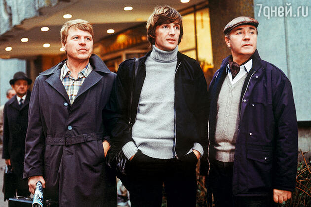 Александр Абдулов с Михаилом Кокшеновым и Леонидом Куравлевым