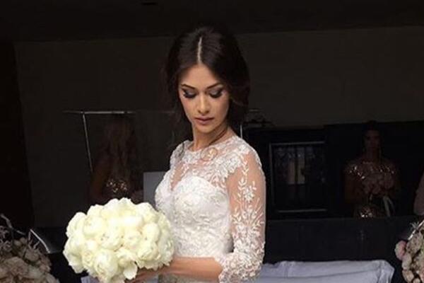 Образ дня: Анастасия Овечкина в Svetlana Lyalina Couture