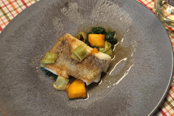 Палтус с мочеными огурцами: рецепт от ведущей Елены Усановой