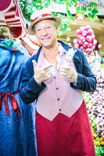 Дмитрий Харатьян