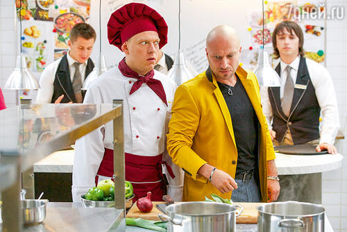 С Дмитрием Нагиевым в сериале «Кухня». 2012 г.