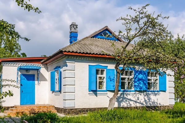 Кровати тут не место: астролог дала 5 советов для дачи, которые перевернут ваш отдых