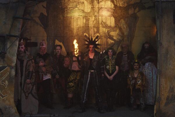 Сказки, которые не рассказывают детям: шесть страшных историй из кино, согревающих зимним вечером