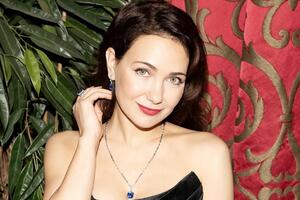 Екатерина Климова вышла в свет со старшей дочерью — публика ахнула