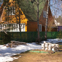 Первый визит на дачу после зимы — вот что нужно сделать с домом и участком