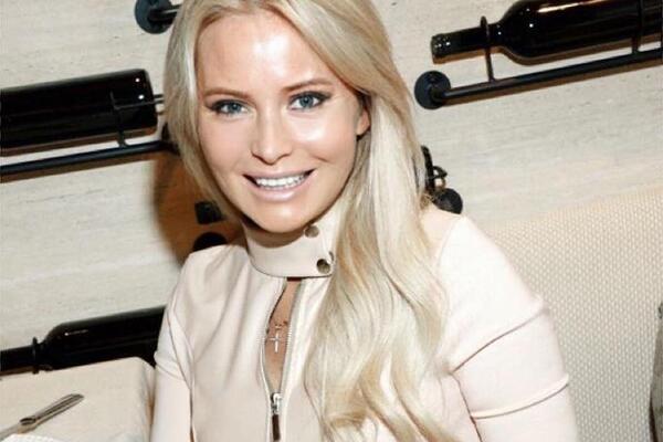 Дана Борисова напугала подписчиков, показав, как ей делают пластику