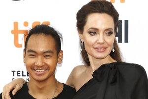 Сын Анджелины Джоли рассказал об отношениях с отцом