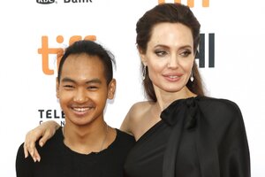 Сын Анджелины Джоли рассказал об отношениях с отцом