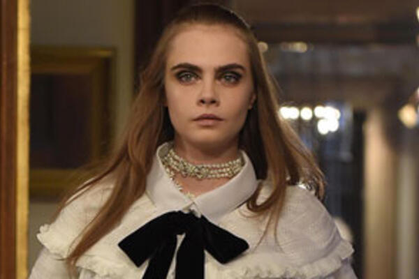  Chanel  :      