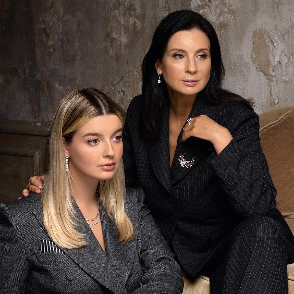 Жетілген Любаша жалаңаш.