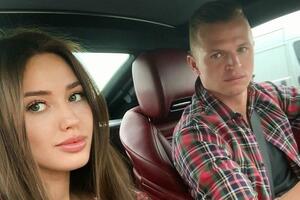 «Утром не пахнет»: Тарасова и Костенко высмеяли за интимные игрища в постели