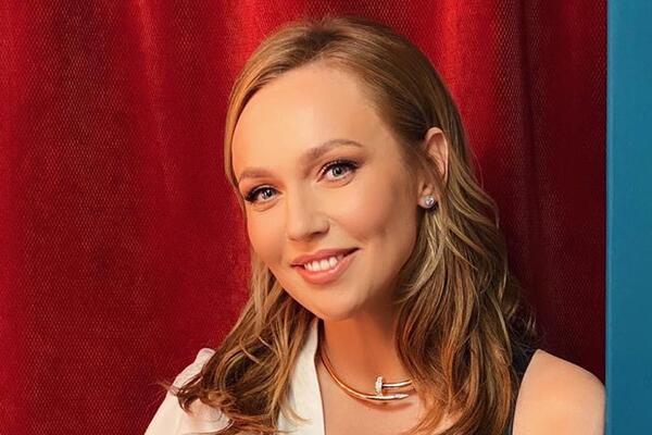 Ни следа от «ВИА Гры»: Альбина Джанабаева перестала быть секс-бомбой