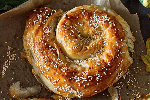 Рецепты от Юлии Высоцкой: улитка с творогом и шпинатом, телятина в корочке из пармезана и теплый салат из красной капусты