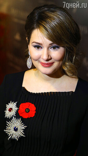 Порно апайдың кискасын жалайды