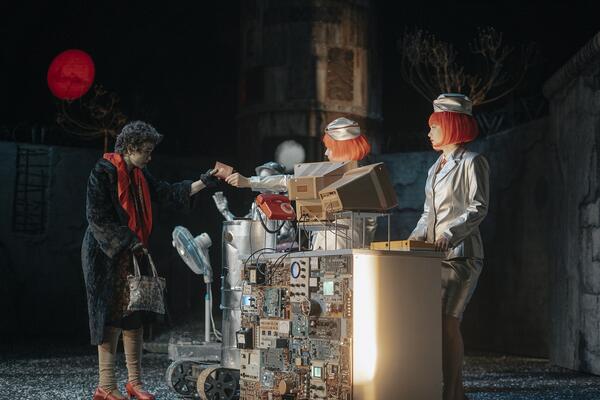 Город с высоты и театральные премьеры: куда отправиться в апреле