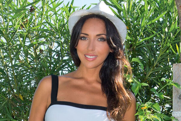 Алсу с детьми отдыхает на Средиземном море