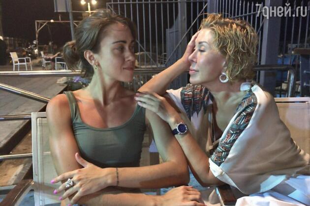 Любовь Успенская и Татьяна Плаксина Любовь Успенская и Татьяна Плаксина