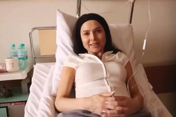 &laquo;У меня нет шансов&raquo;: больная раком Лерчек вышла на связь после 4-й химиотерапии