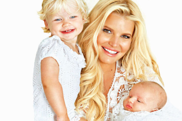 Звезды, которые продали первые снимки своих детей журналам 