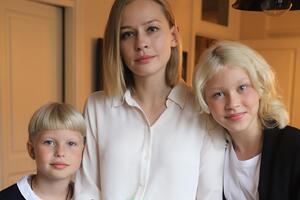 «Моя красавица»: подросшая дочь Юлии Пересильд стала копией своей матери