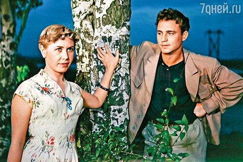 Николай Рыбников с Инной Макаровой в фильме «Высота». 1957 г.