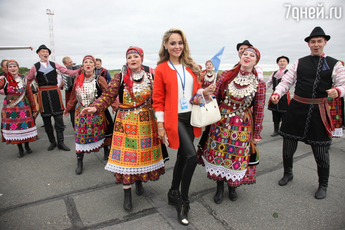 Юлия Барановская одарила детей дорогими подарками - 7Дней.ру