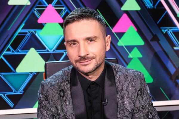 Лазарев поразил своим преображением — родной сын не узнал