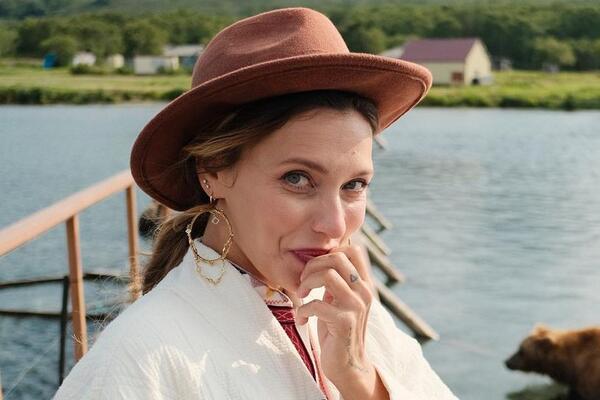 Далека от идеала: Тодоренко выставила напоказ торчащий после родов живот