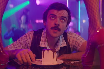 «Тополиный пух»: криминальная комедия с Антоном Лапенко и песнями «Иванушек International»