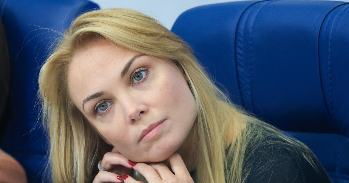 Эвелина Бледанстың эротикалық көріністері