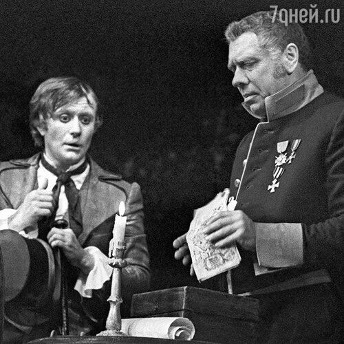Андрей Миронов и Анатолий Папанов в спектакле театра Сатиры «Ревизор»