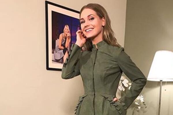 Образ дня: Кристина Асмус в Enteley