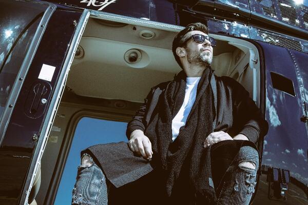   ESTRADARADA   (starring  )