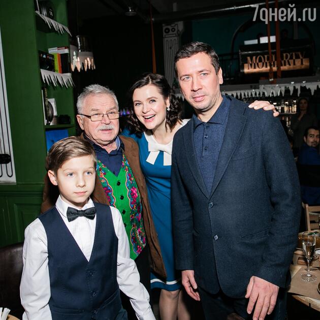 Сергей Никоненко с внуком Петей, Дарья Калмыкова, Андрей Мерзликин.