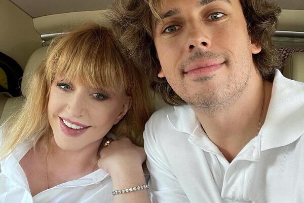 «Спалились!» Максим Галкин поймал Пугачеву, сбегающую из дома с дочерью