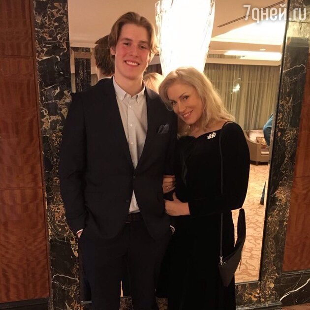 Мария Шукшина с сыном Макаром