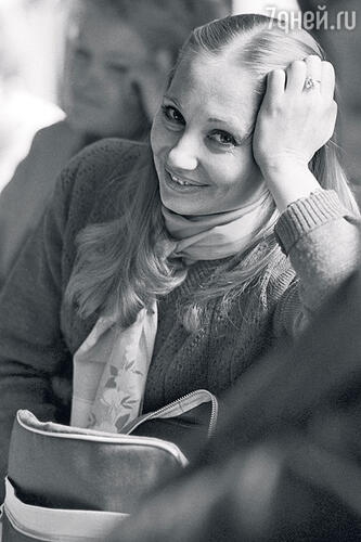 Лариса на сборе труппы Театра Ленсовета. 1983 г.
