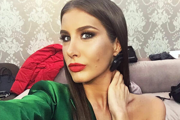 ВИДЕО: Кети Топурия поблагодарила хирурга за новый нос